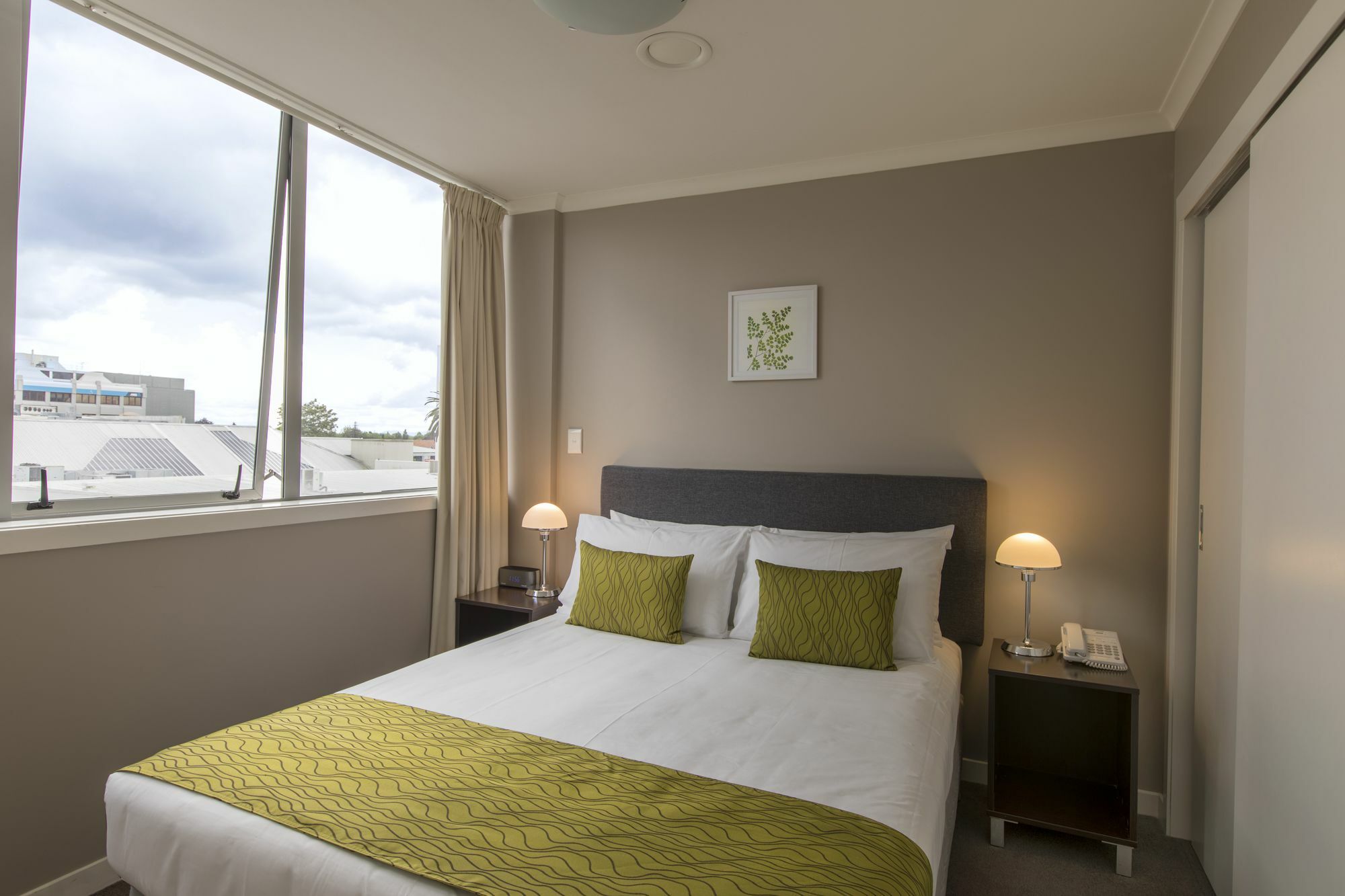 המילטון Quest On Ward Serviced Apartments מראה חיצוני תמונה